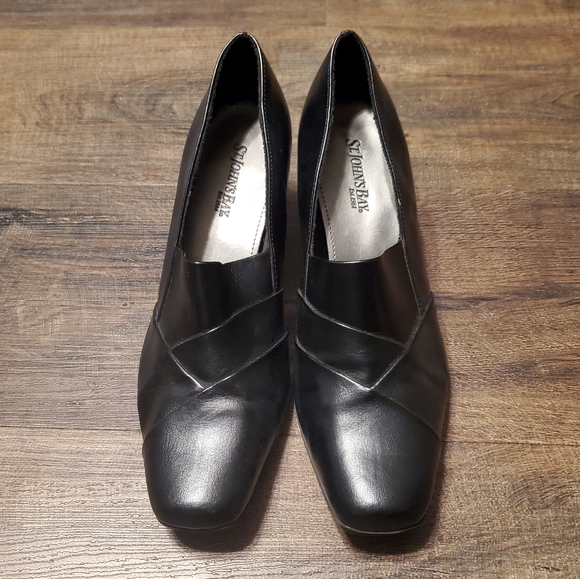 St.Johns Bay Black Heels - Picture 2 of 5